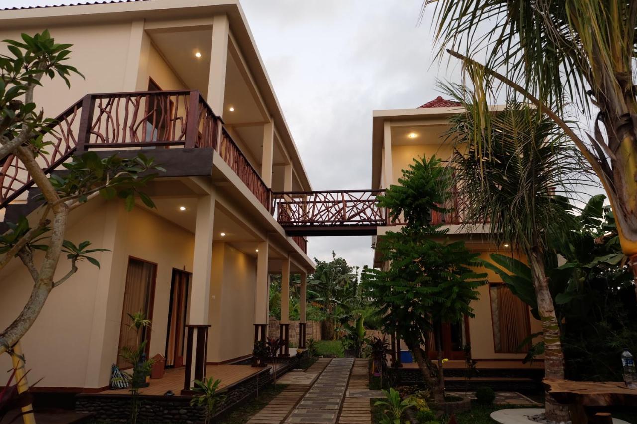 Kelapa Surf Villa Pulukan Eksteriør billede