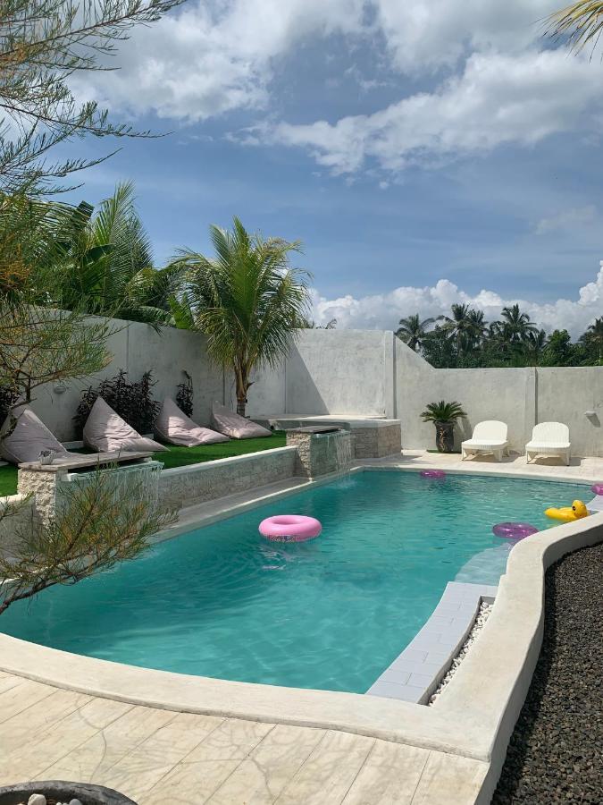 Kelapa Surf Villa Pulukan Eksteriør billede