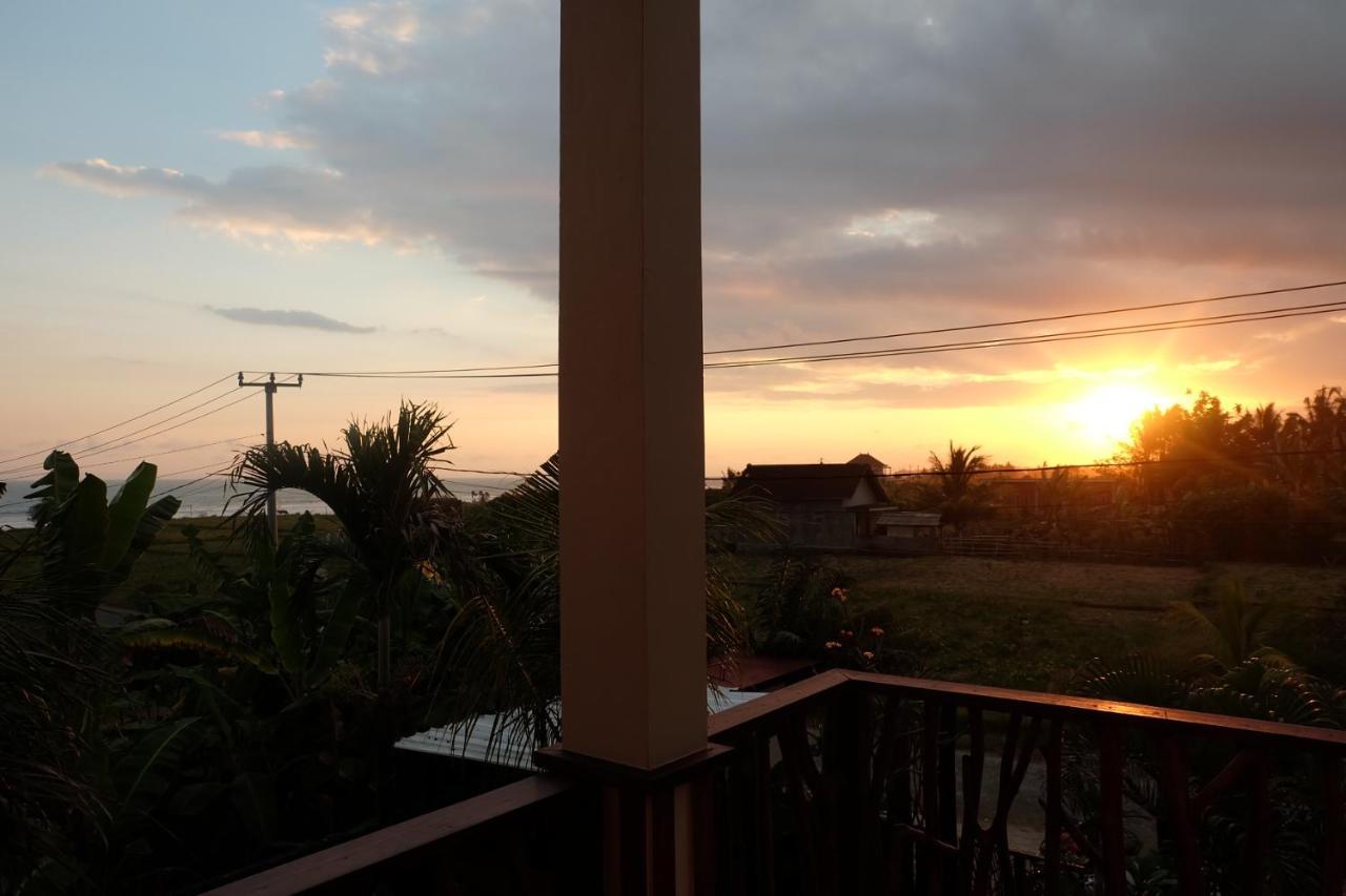 Kelapa Surf Villa Pulukan Eksteriør billede